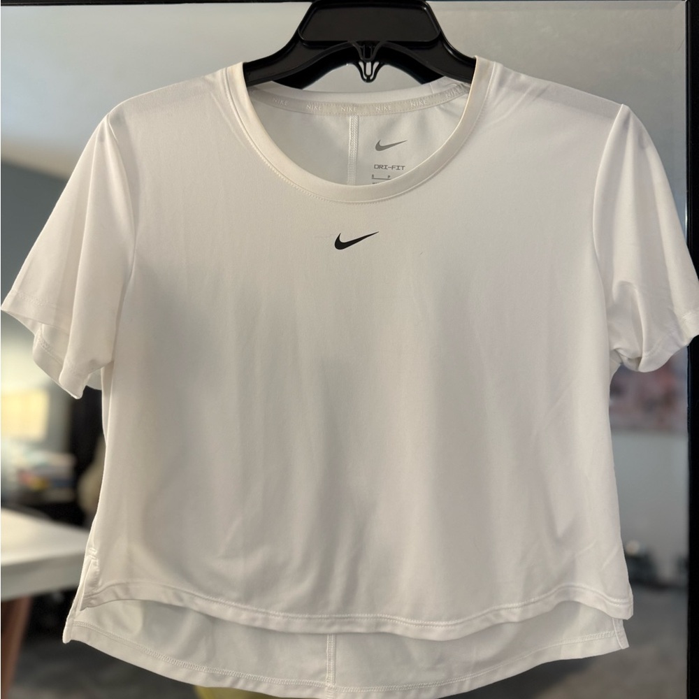 Nike Women's White Short Sleeve Tee
